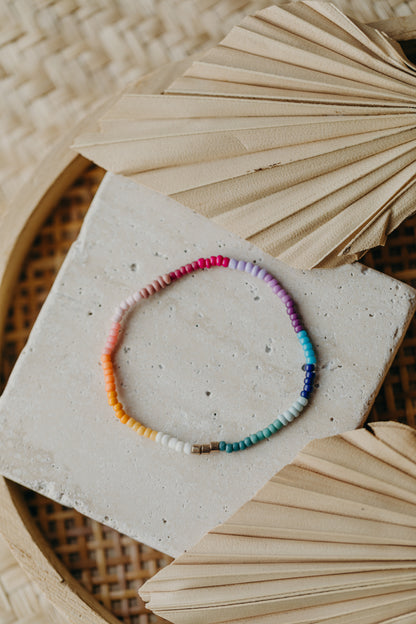 two-tone glass bead bracelet blue &amp;amp; cream