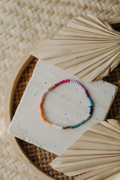 two-tone glass bead bracelet blue &amp;amp; cream