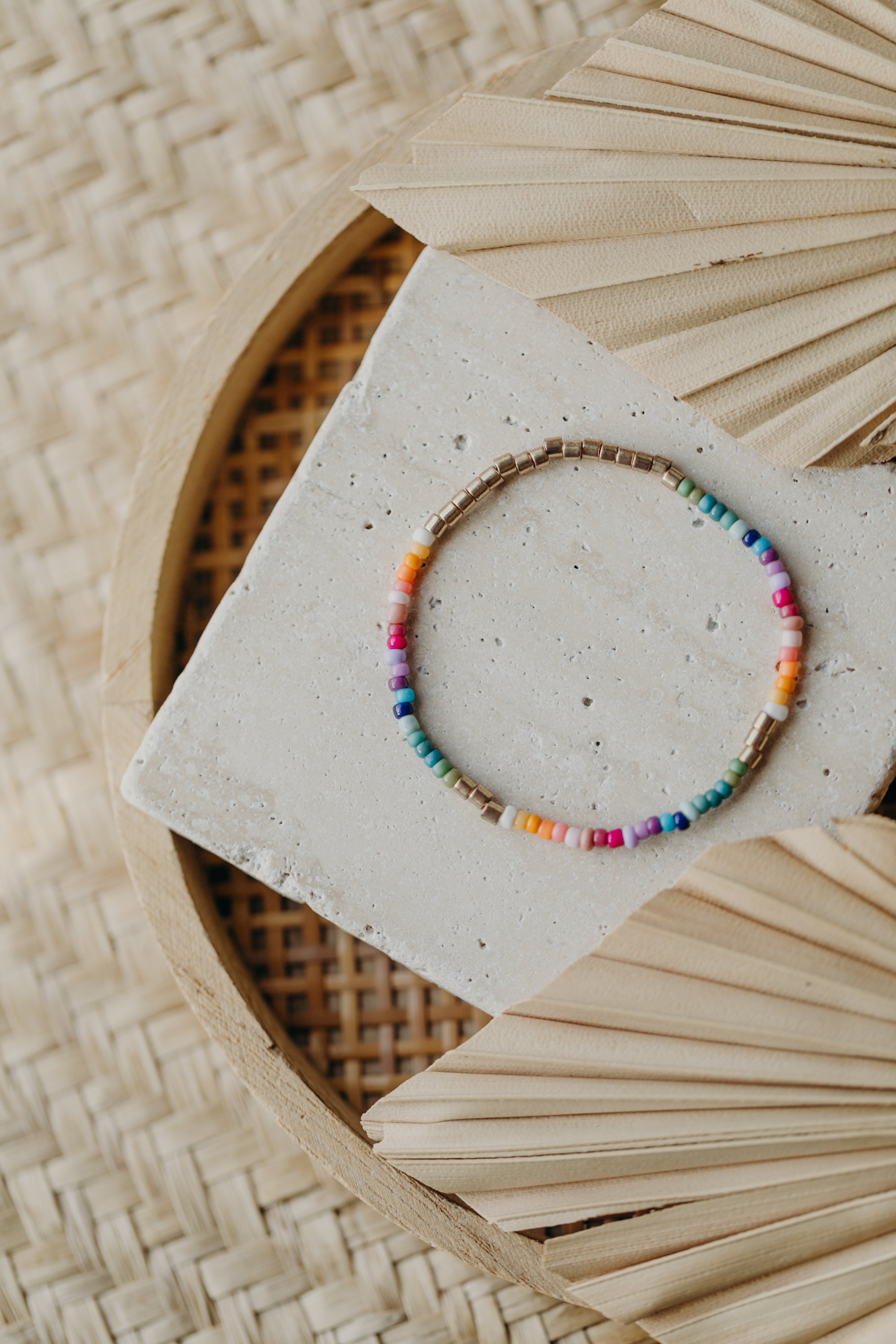 two-tone glass bead bracelet blue &amp;amp; cream