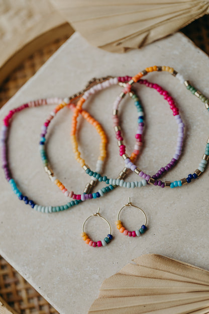 Hoop earrings with round plate - champagne colors
