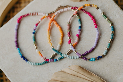 two-tone glass bead bracelet blue &amp;amp; cream