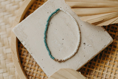 two-tone glass bead bracelet blue &amp;amp; cream