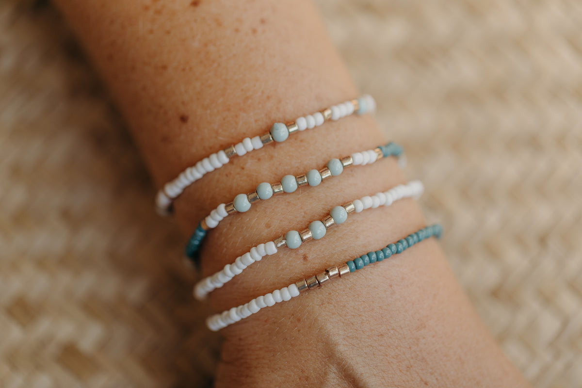 NAXOS - feines Glasperlenarmband 003