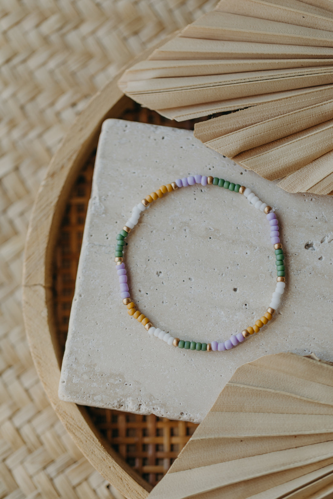 two-tone glass bead bracelet blue &amp;amp; cream