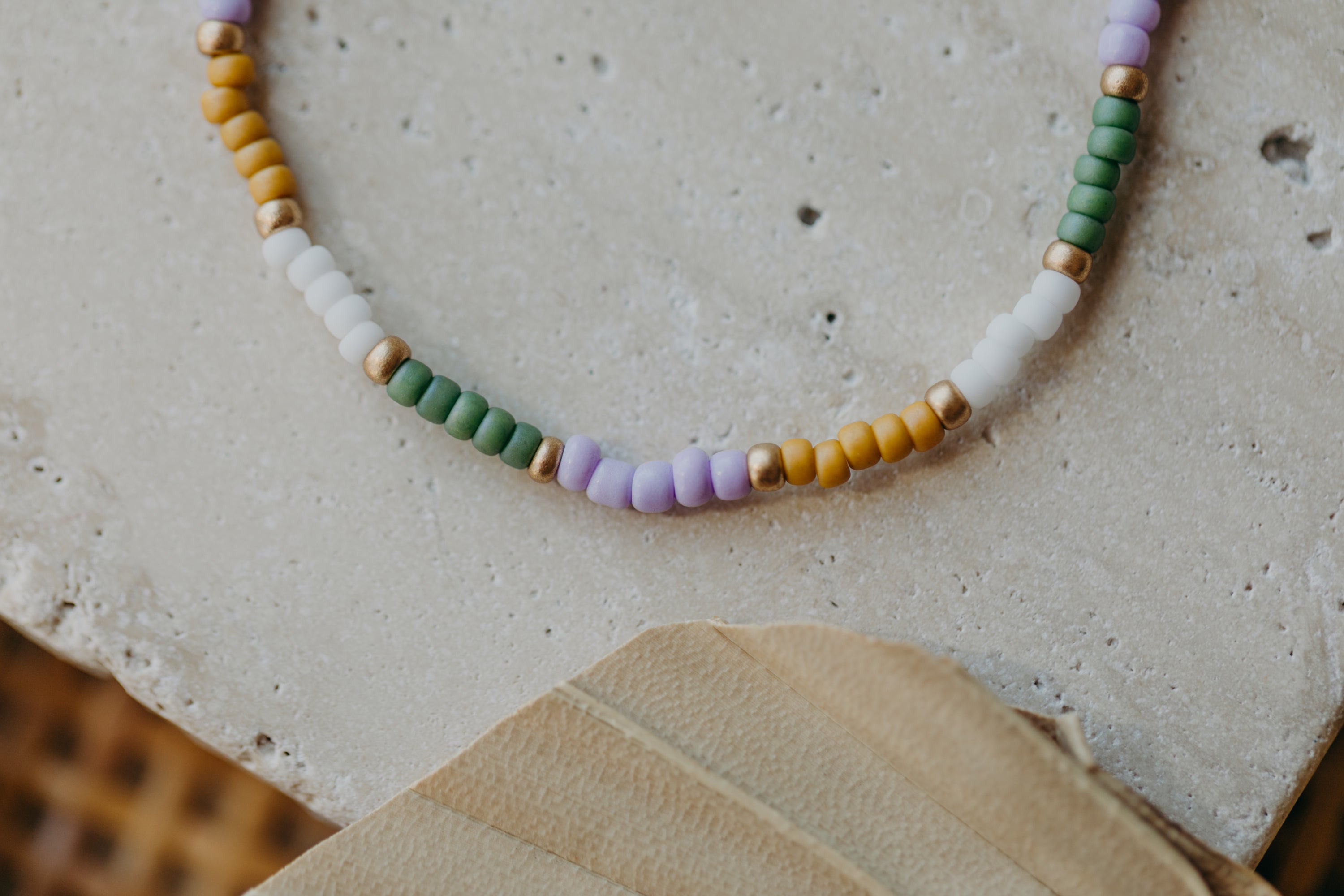 two-tone glass bead bracelet blue &amp;amp; cream