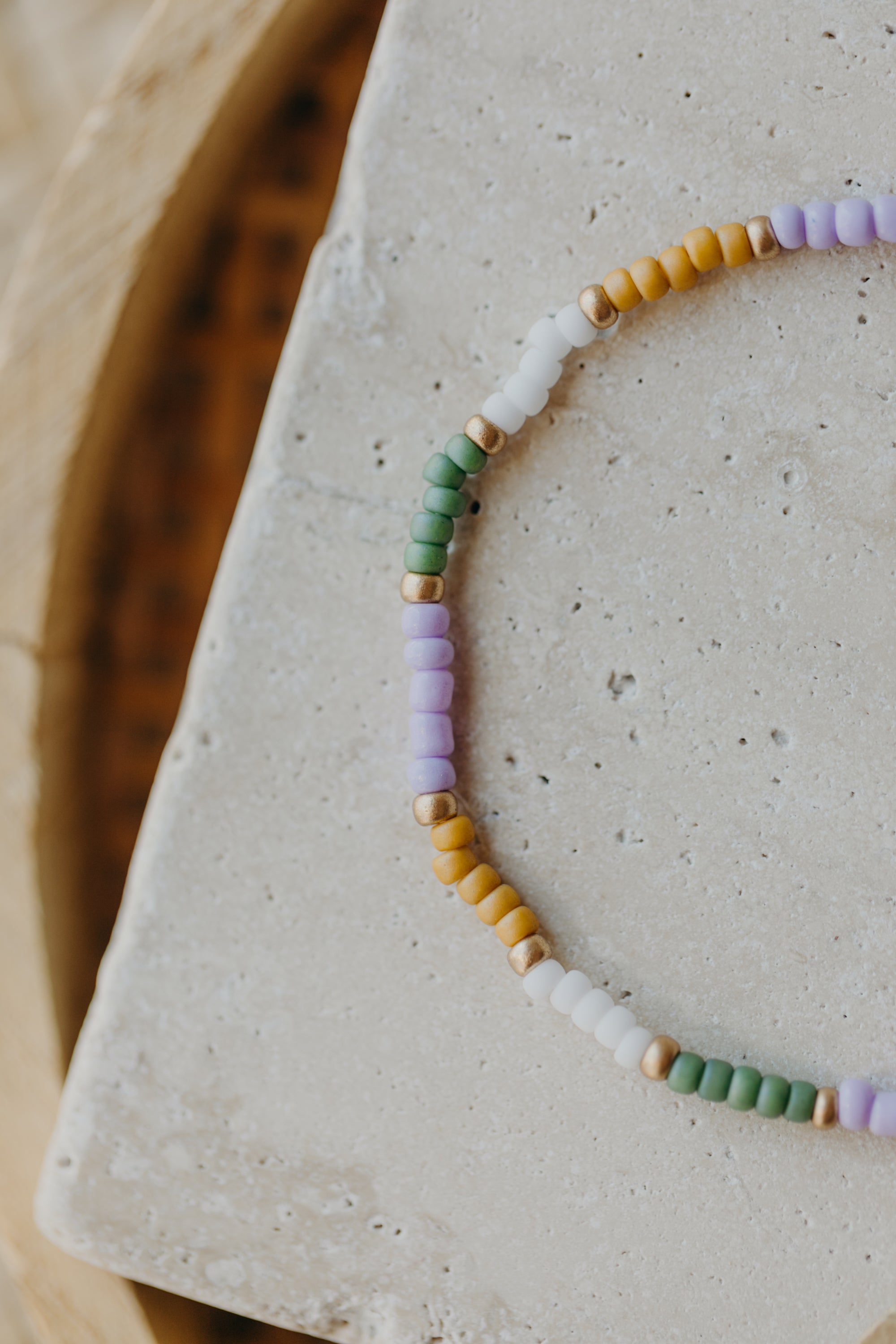 two-tone glass bead bracelet blue &amp;amp; cream