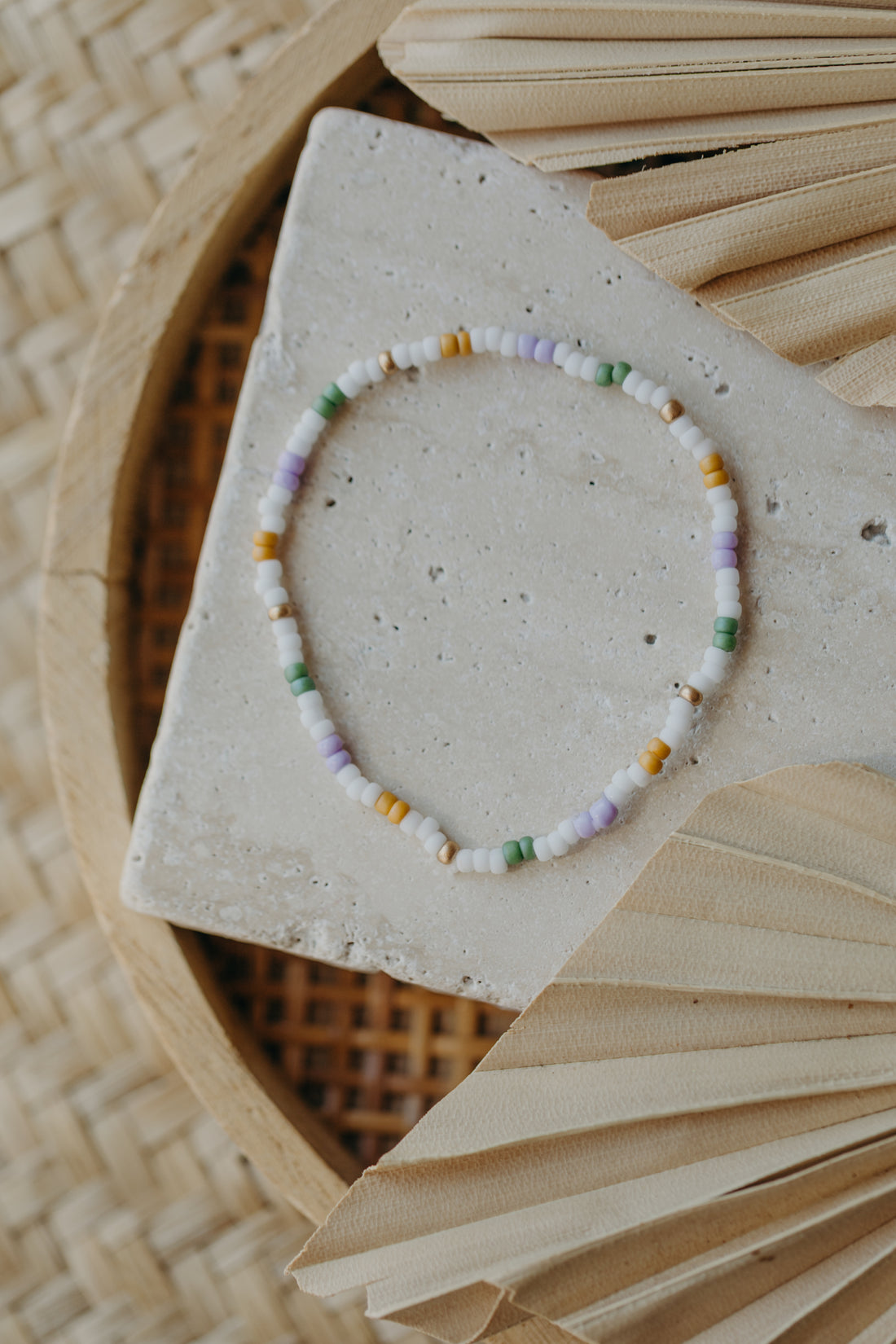 two-tone glass bead bracelet blue &amp;amp; cream