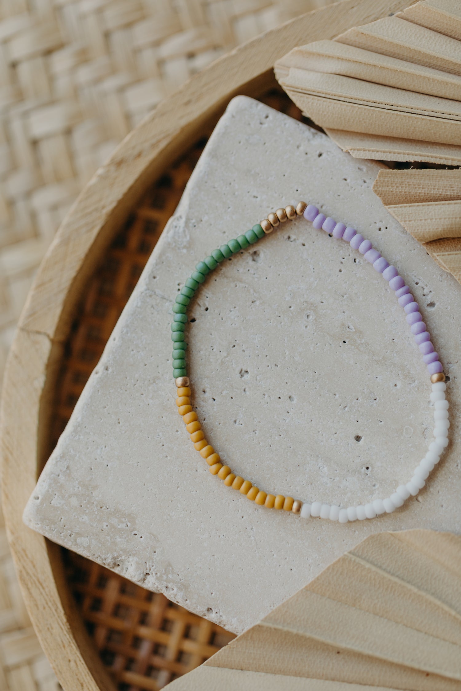 two-tone glass bead bracelet blue &amp;amp; cream