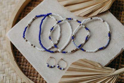 Hoop earrings with round plate - champagne colors