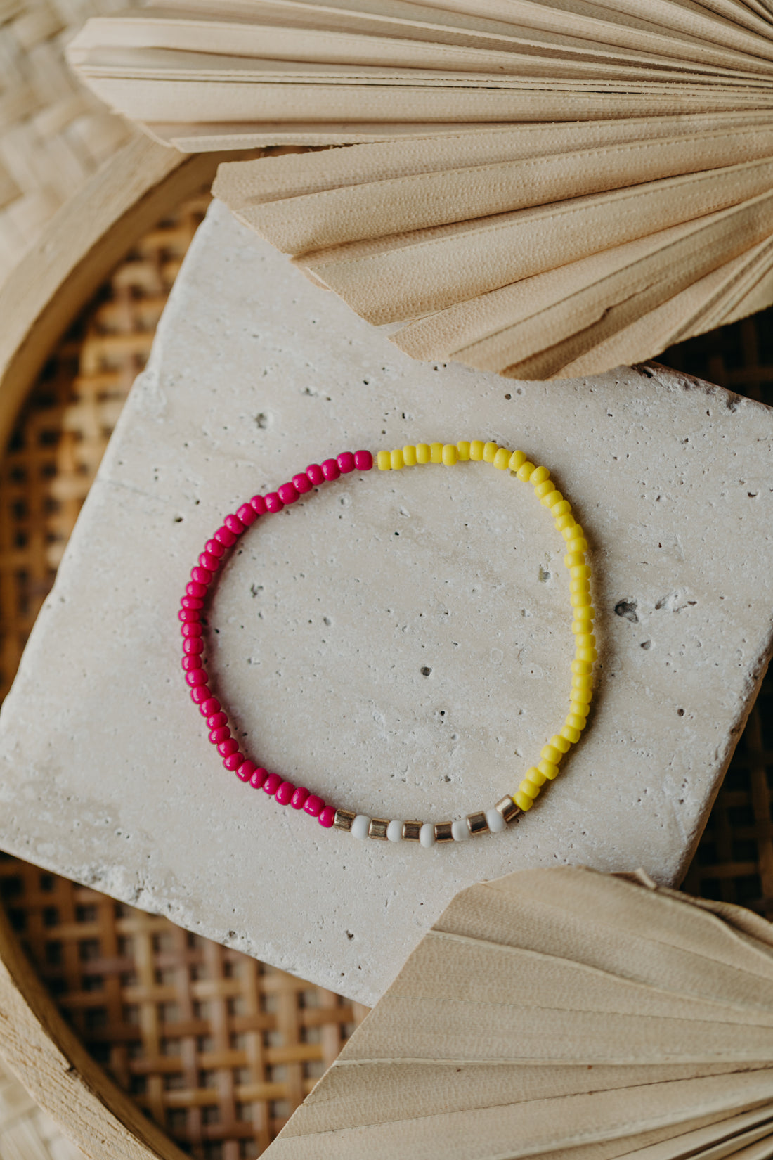 two-tone glass bead bracelet blue & cream