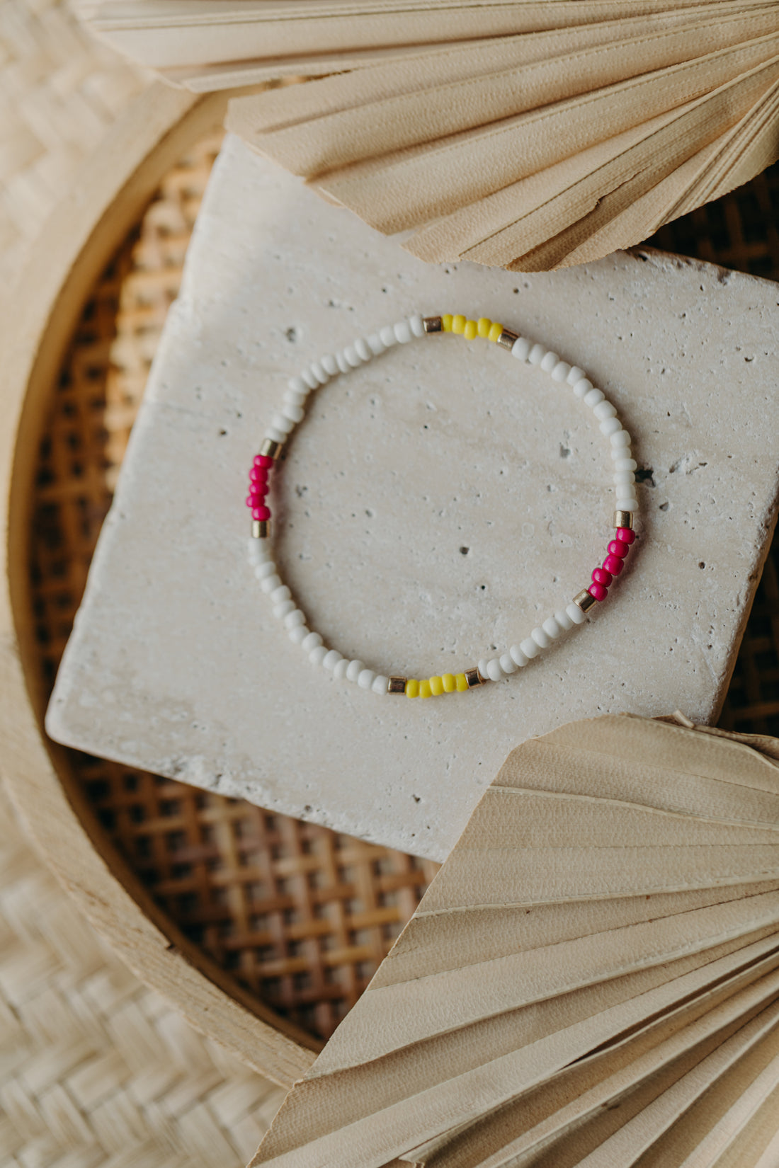 two-tone glass bead bracelet blue &amp;amp; cream