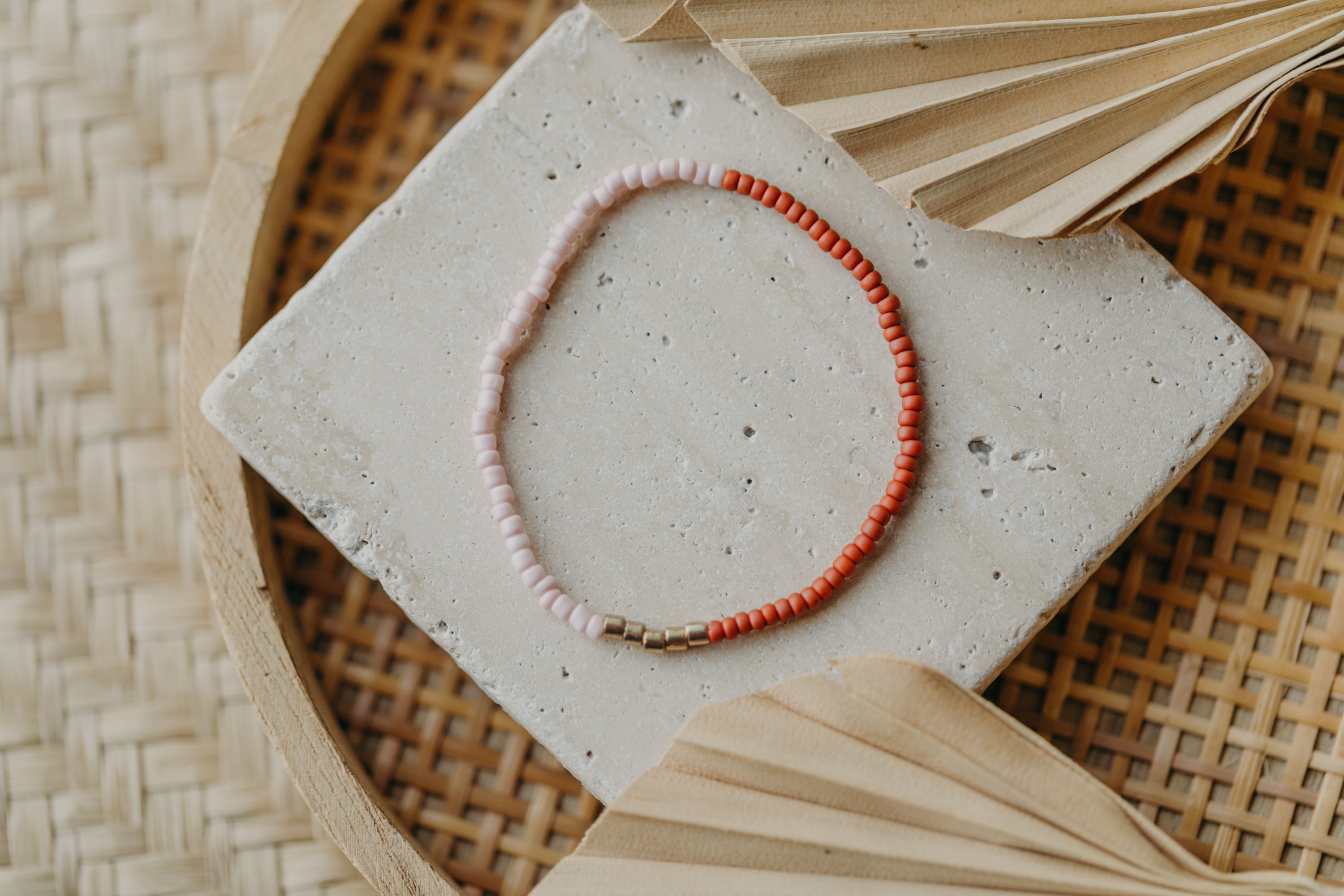 two-tone glass bead bracelet blue &amp;amp; cream