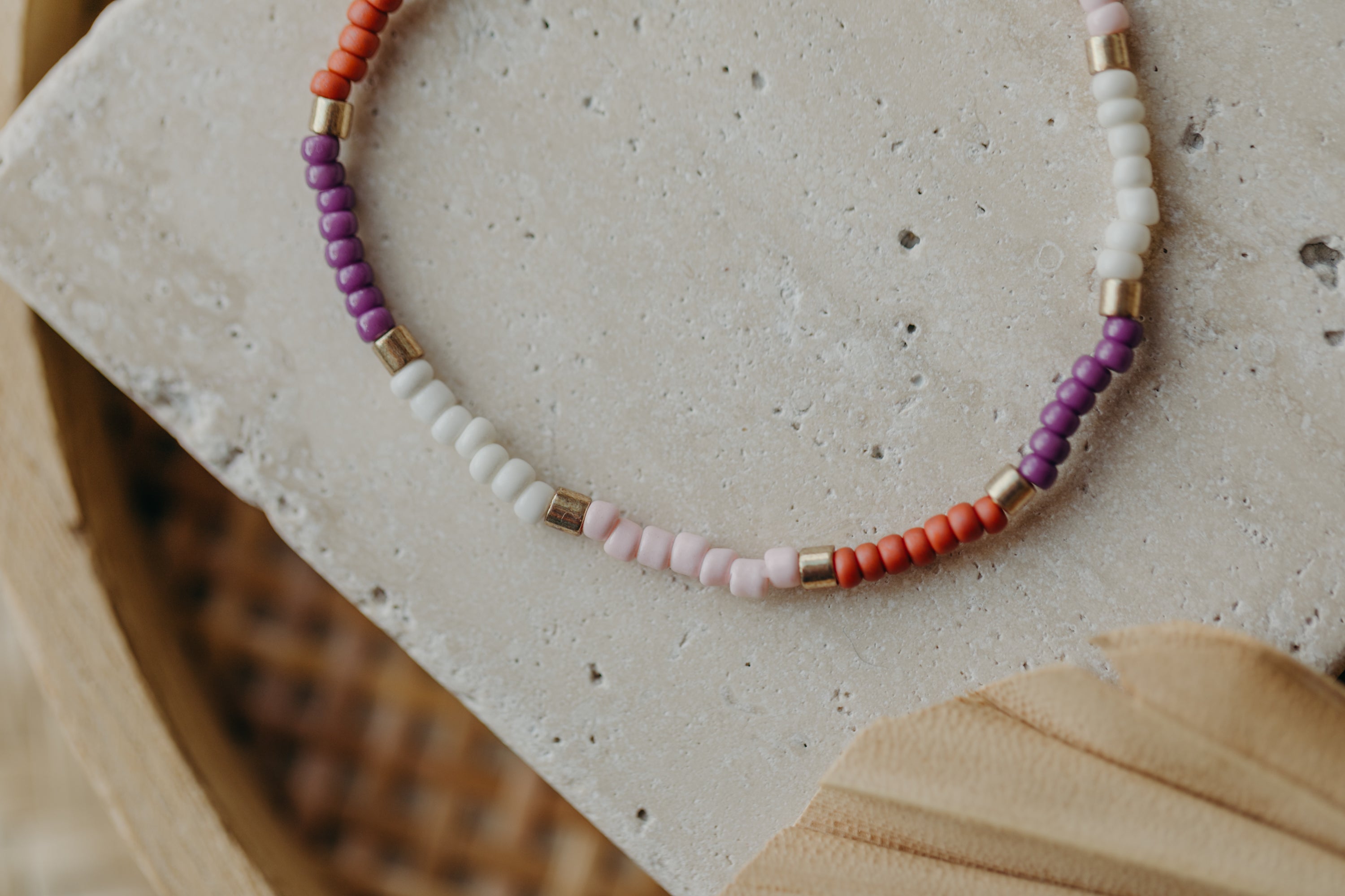 two-tone glass bead bracelet blue &amp;amp; cream