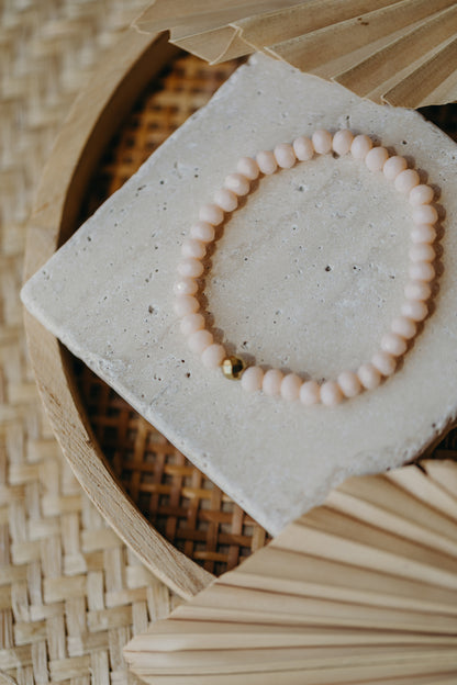 two-tone glass bead bracelet blue &amp;amp; cream