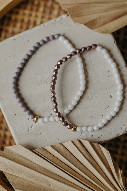 two-tone glass bead bracelet blue &amp;amp; cream