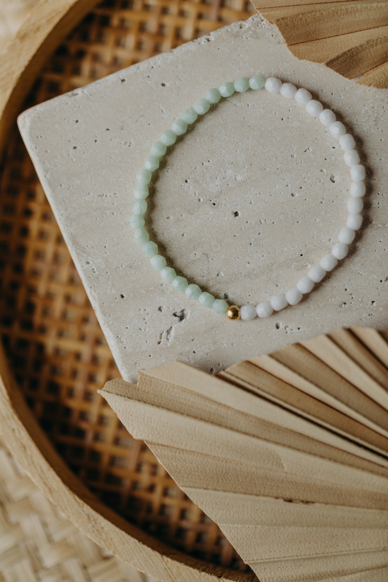 two-tone glass bead bracelet blue &amp;amp; cream