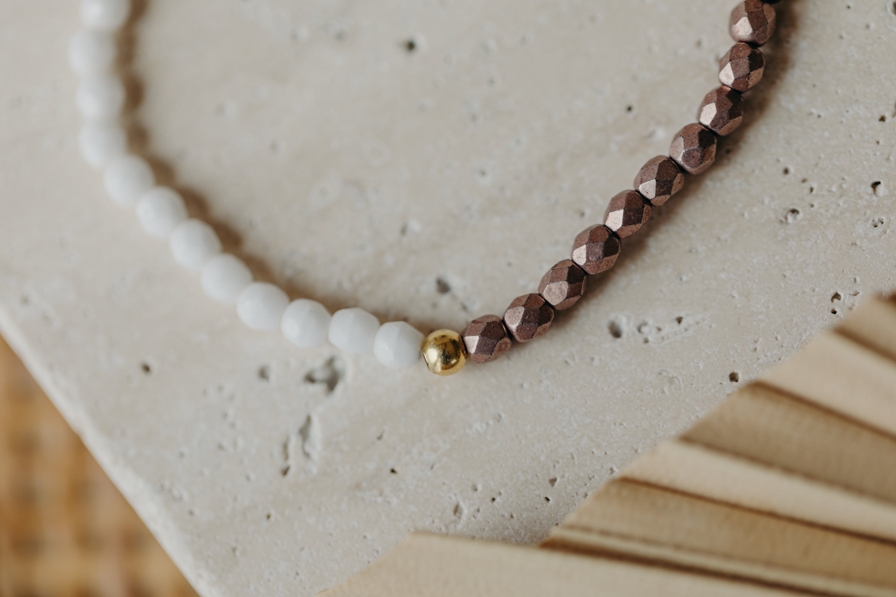 two-tone glass bead bracelet blue &amp;amp; cream