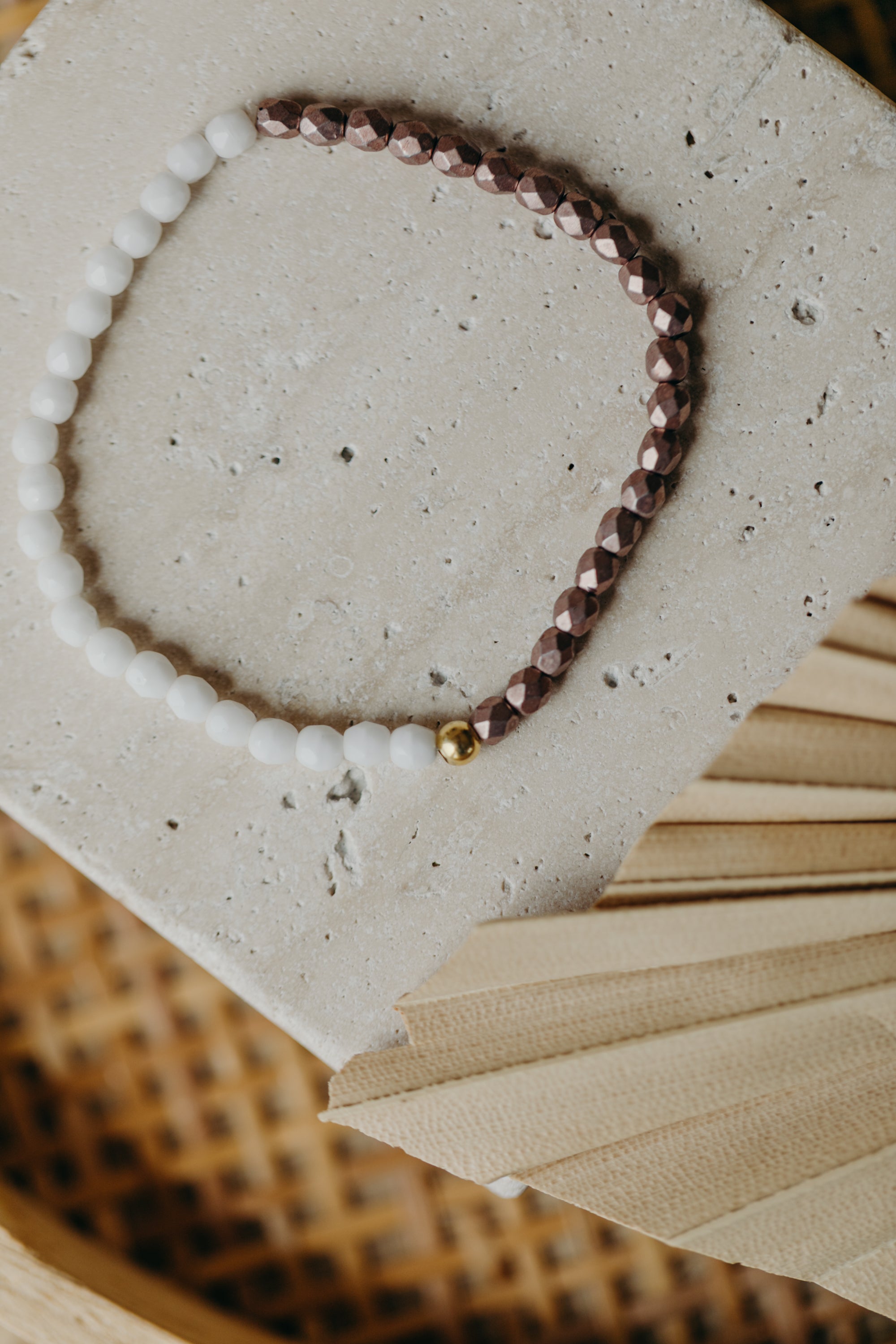 two-tone glass bead bracelet blue &amp;amp; cream