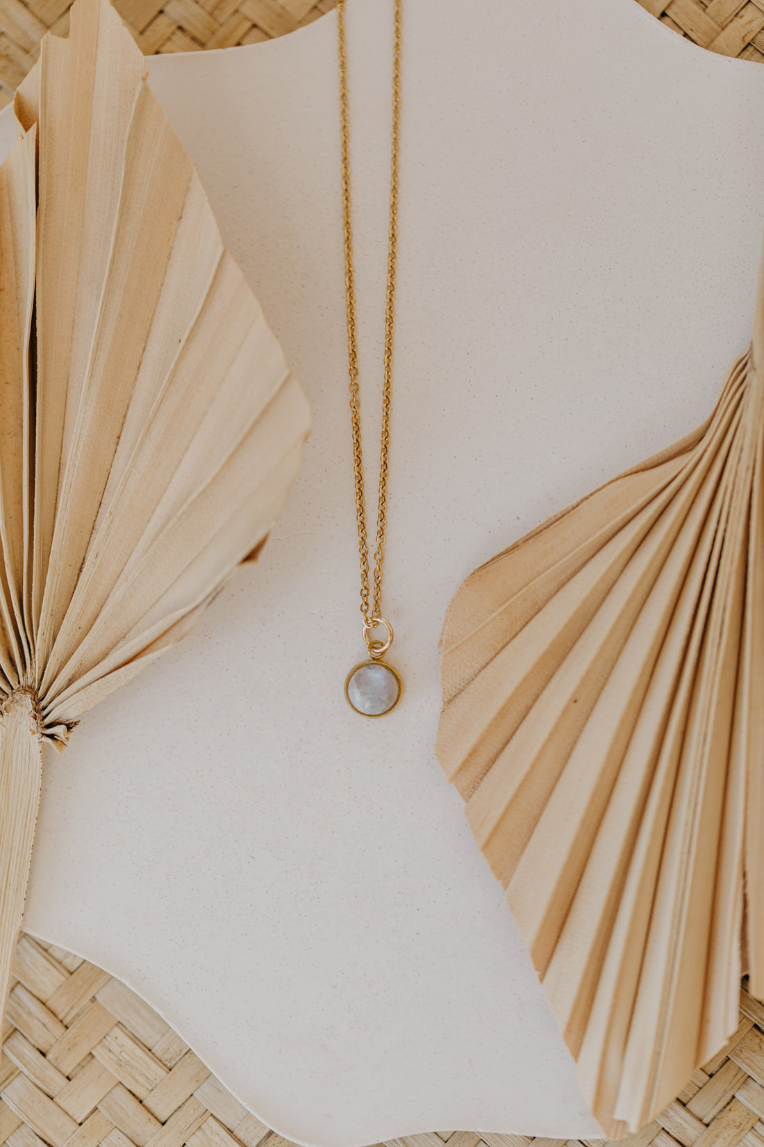 Halskette mit Mondstein Edelstein in 8 mm