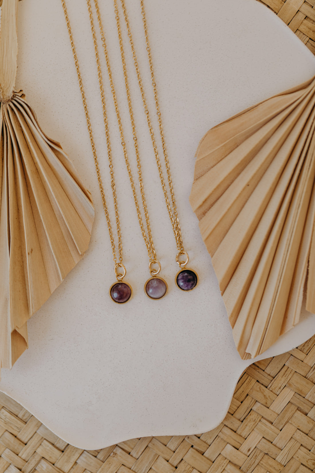 Halskette mit lila Amethyst Edelstein in 8 mm