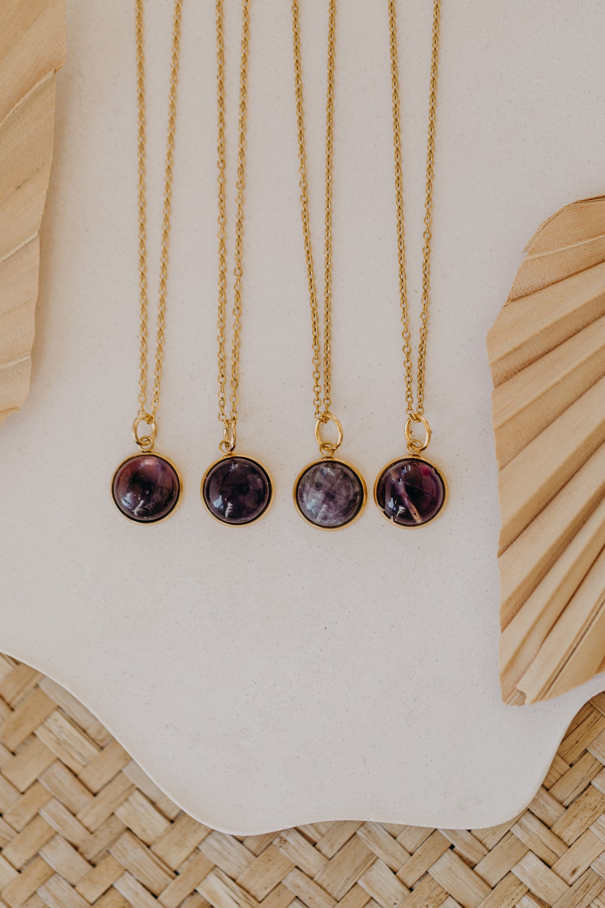 Halskette mit lila Amethyst Edelstein (12 mm)