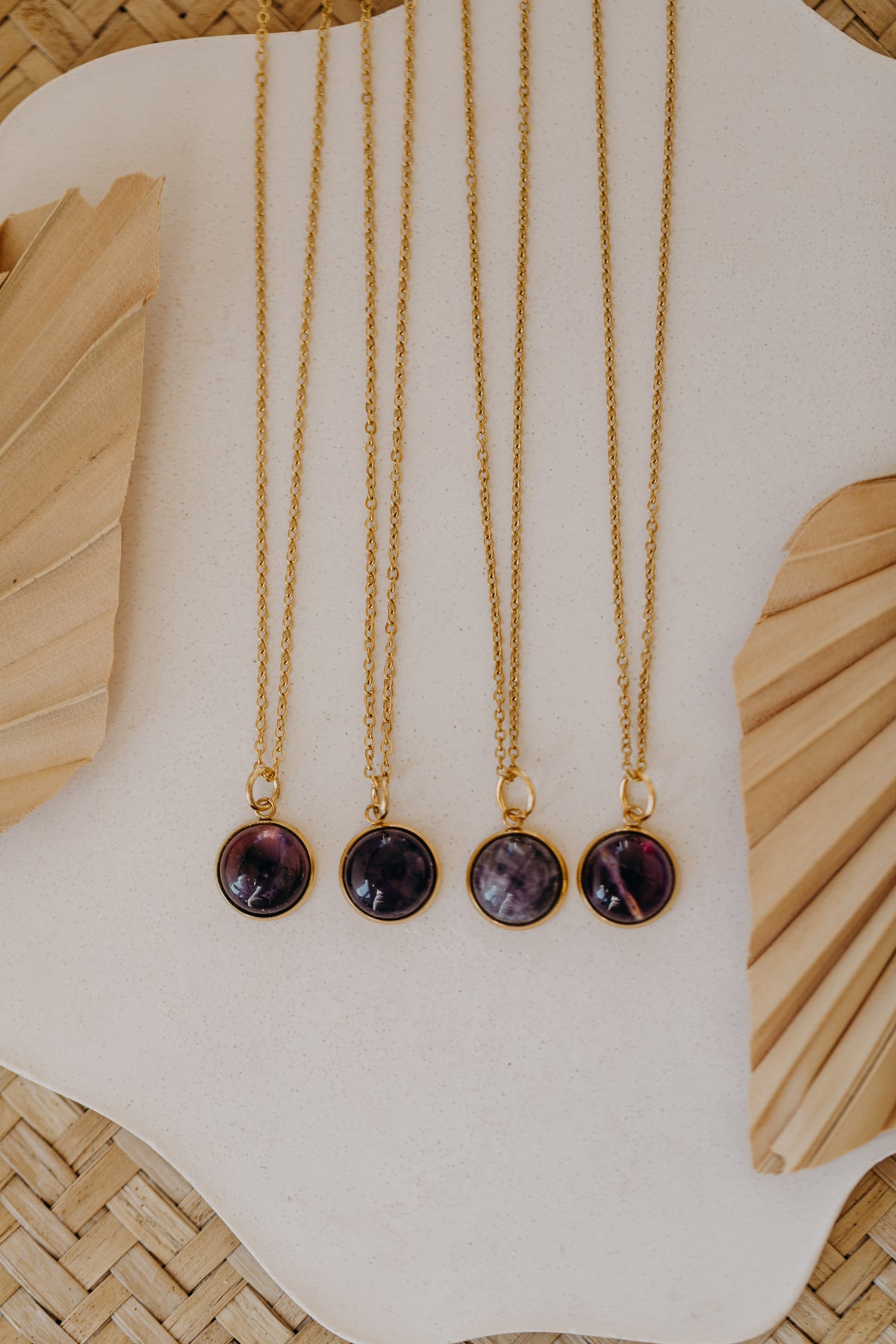 Halskette mit lila Amethyst Edelstein (12 mm)