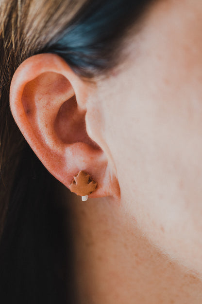 KHARA - kleine Ahronblatt Ohrringe aus Polymer Ton