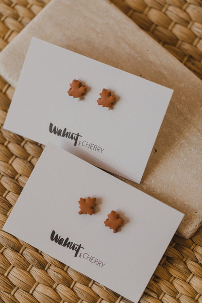 KHARA - kleine Ahronblatt Ohrringe aus Polymer Ton