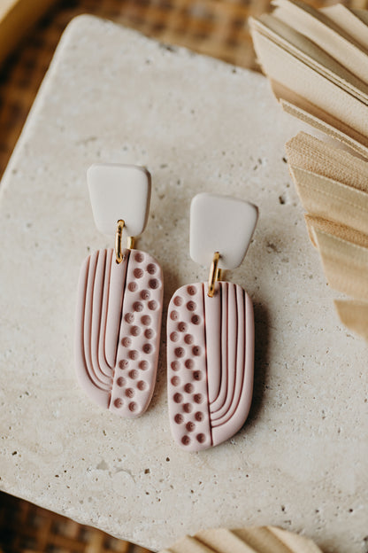 ISELA - zweifarbige Boho Ohrringe vanille-rosa