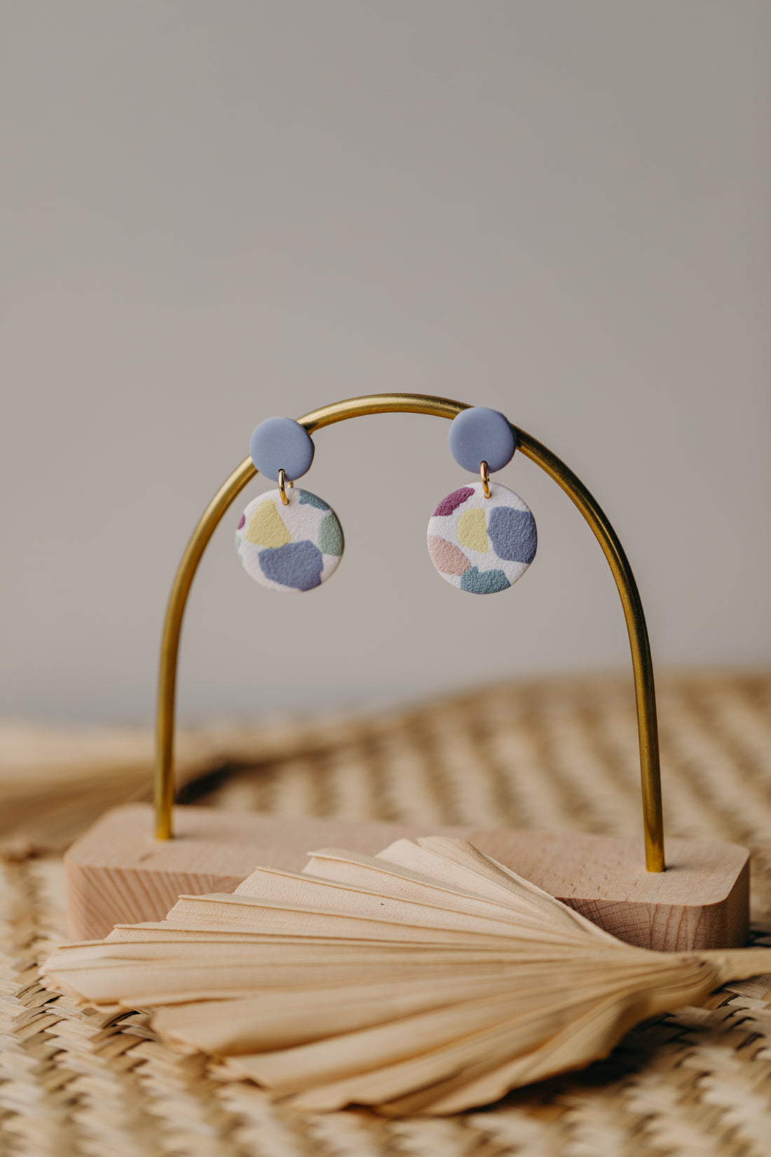 JORA - colorful round earrings made of polymer clay (thistle blue)