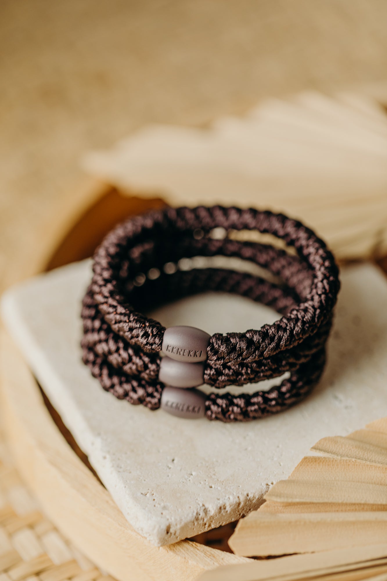 KKNEKKI Haargummi Braun