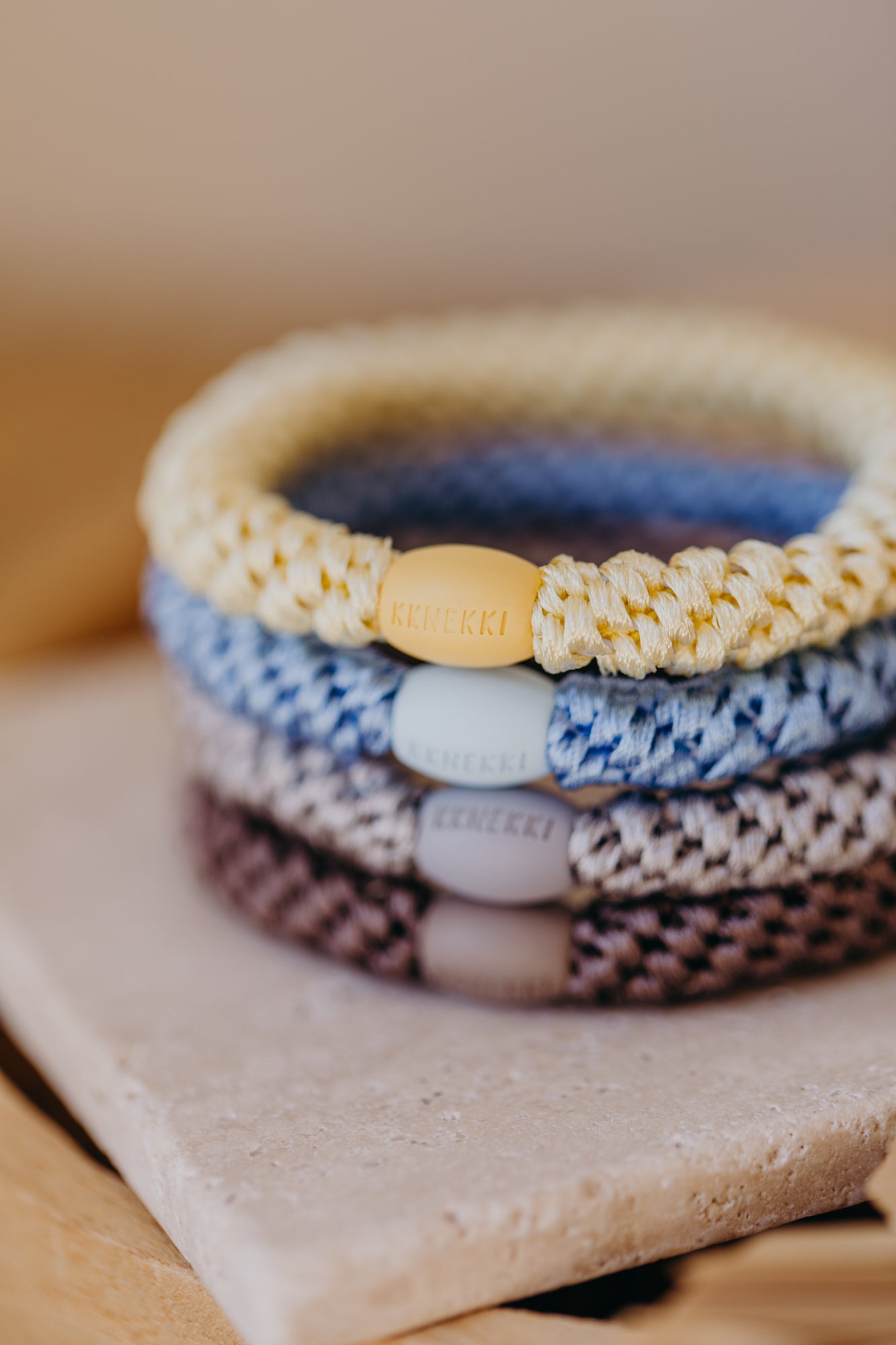 KKNEKKI Haargummi Set 053: 4 Haargummis im Set Light Yellow, Sky Blue, Linen und Mole