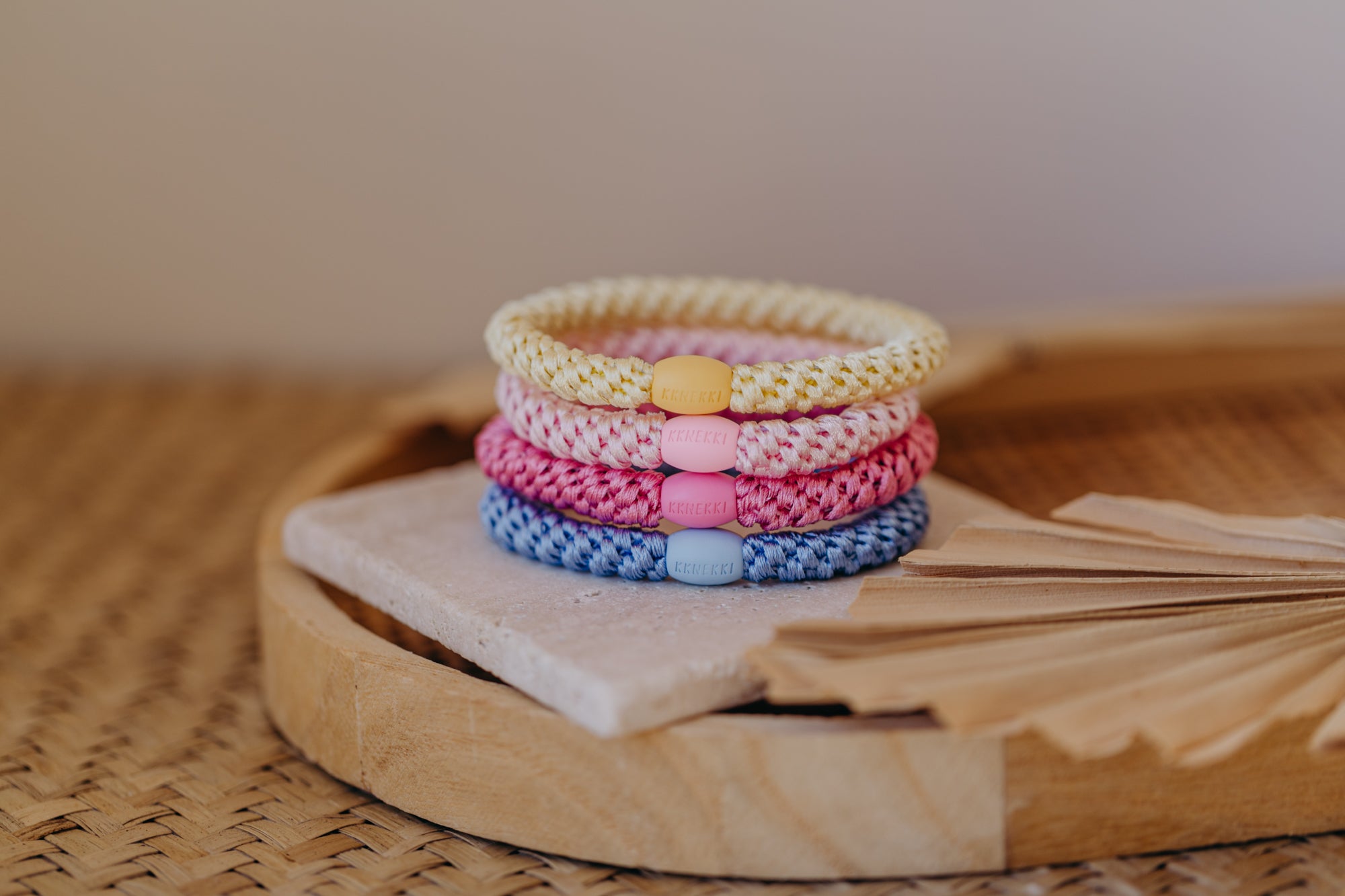 KKNEKKI Haargummi Set 055: 4 Haargummis im Set Light Yellow, Pink, Bubble Gum und Sky Blue
