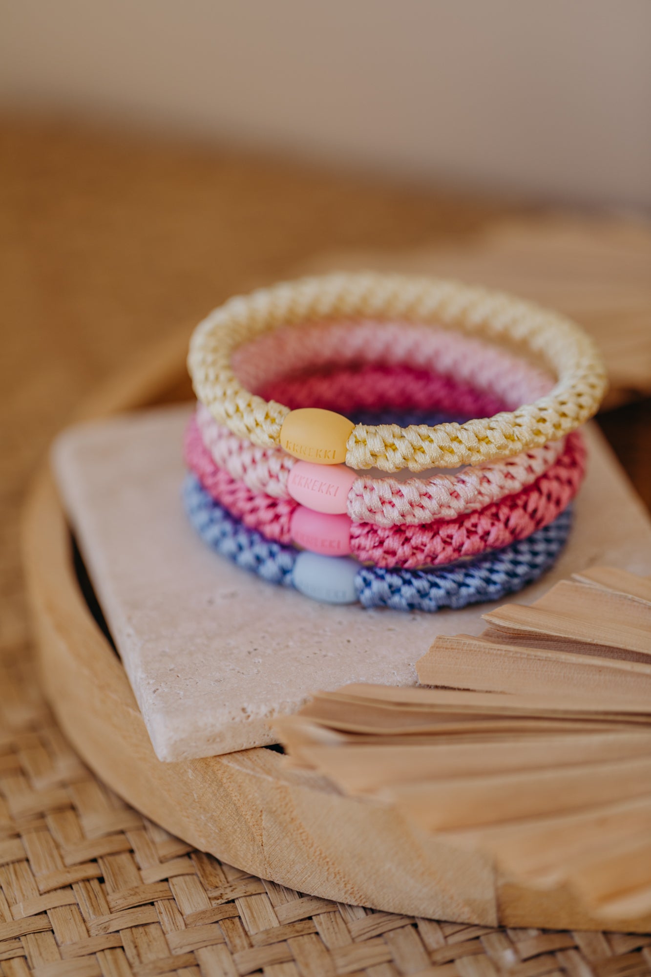 KKNEKKI Haargummi Set 055: 4 Haargummis im Set Light Yellow, Pink, Bubble Gum und Sky Blue