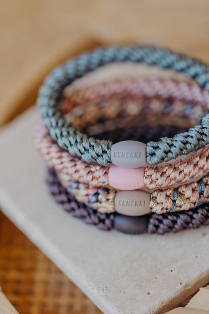 KKNEKKI hair tie set of 4 in shades of grey, green and black