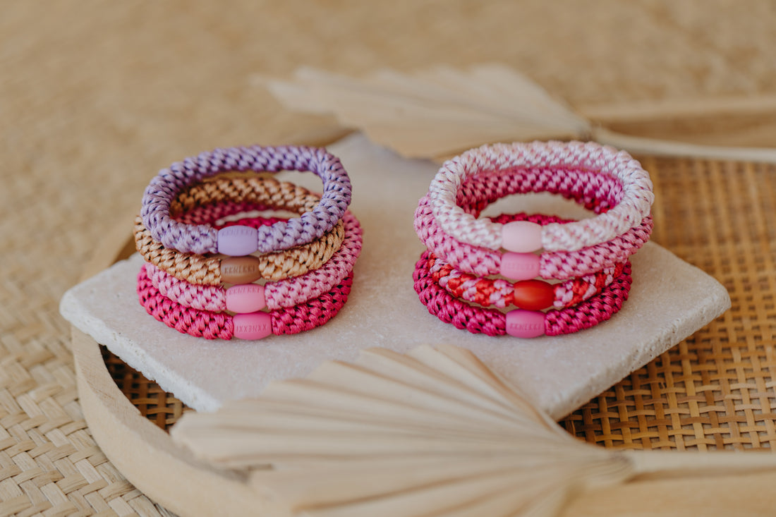 KKNEKKI hair tie set of 4 in shades of grey, green and black