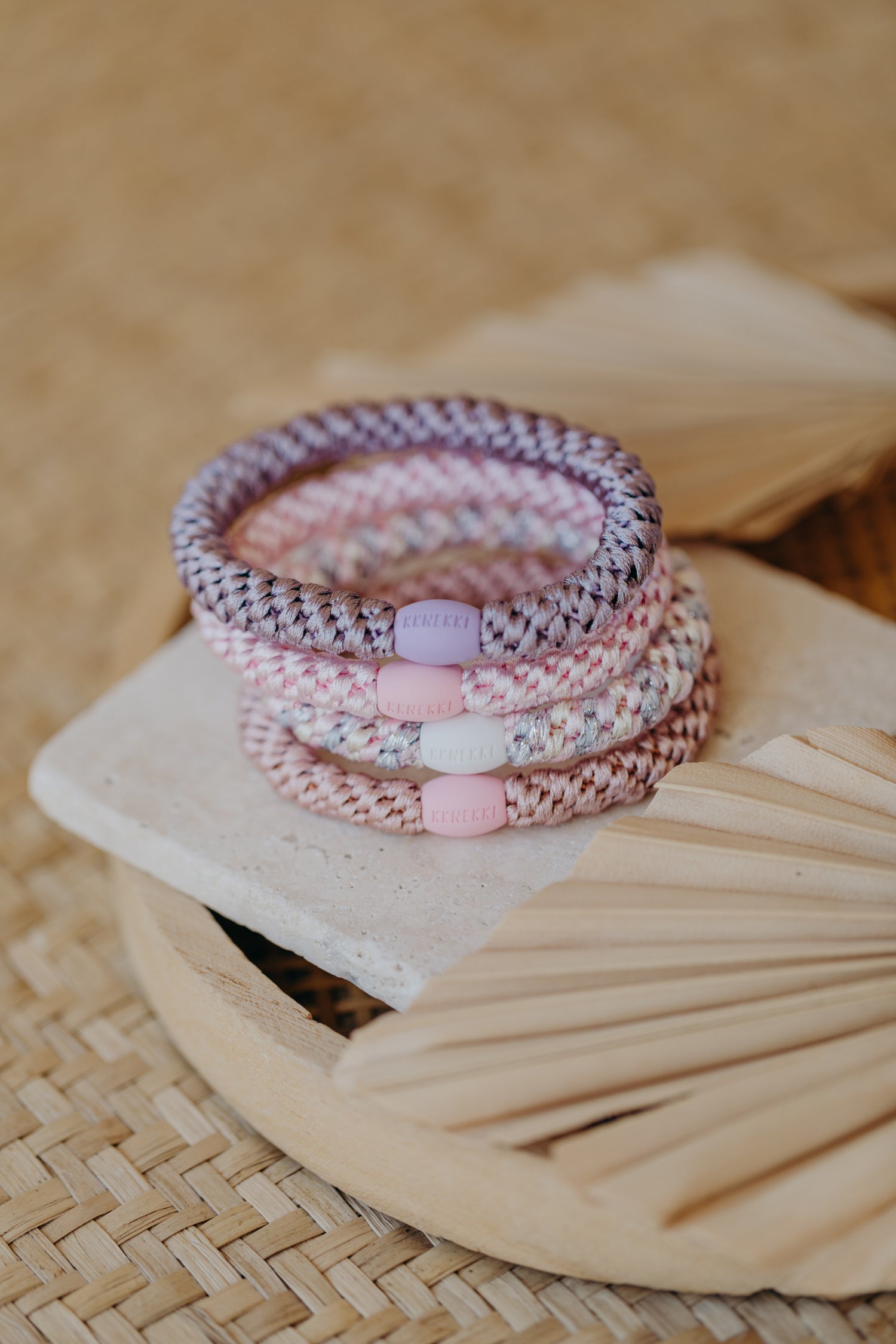 KKNEKKI hair tie set of 4 in shades of grey, green and black