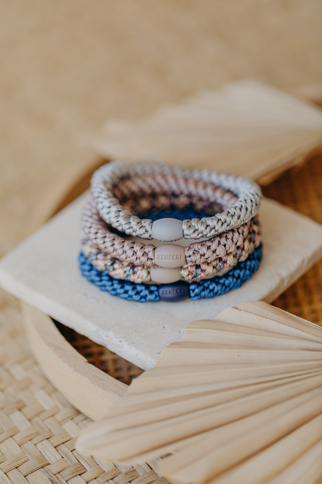 KKNEKKI Haargummi Set 031: 4 Haargummis im Set in Rosa-, Grau- und Blautönen