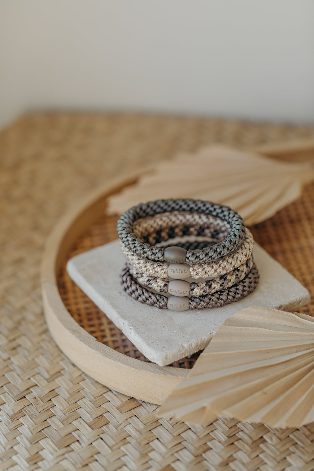 KKNEKKI Hair Tie Set 037: 4 hair ties in a set: Beige Glitter, Mole Beige, Mole, Cameo Green