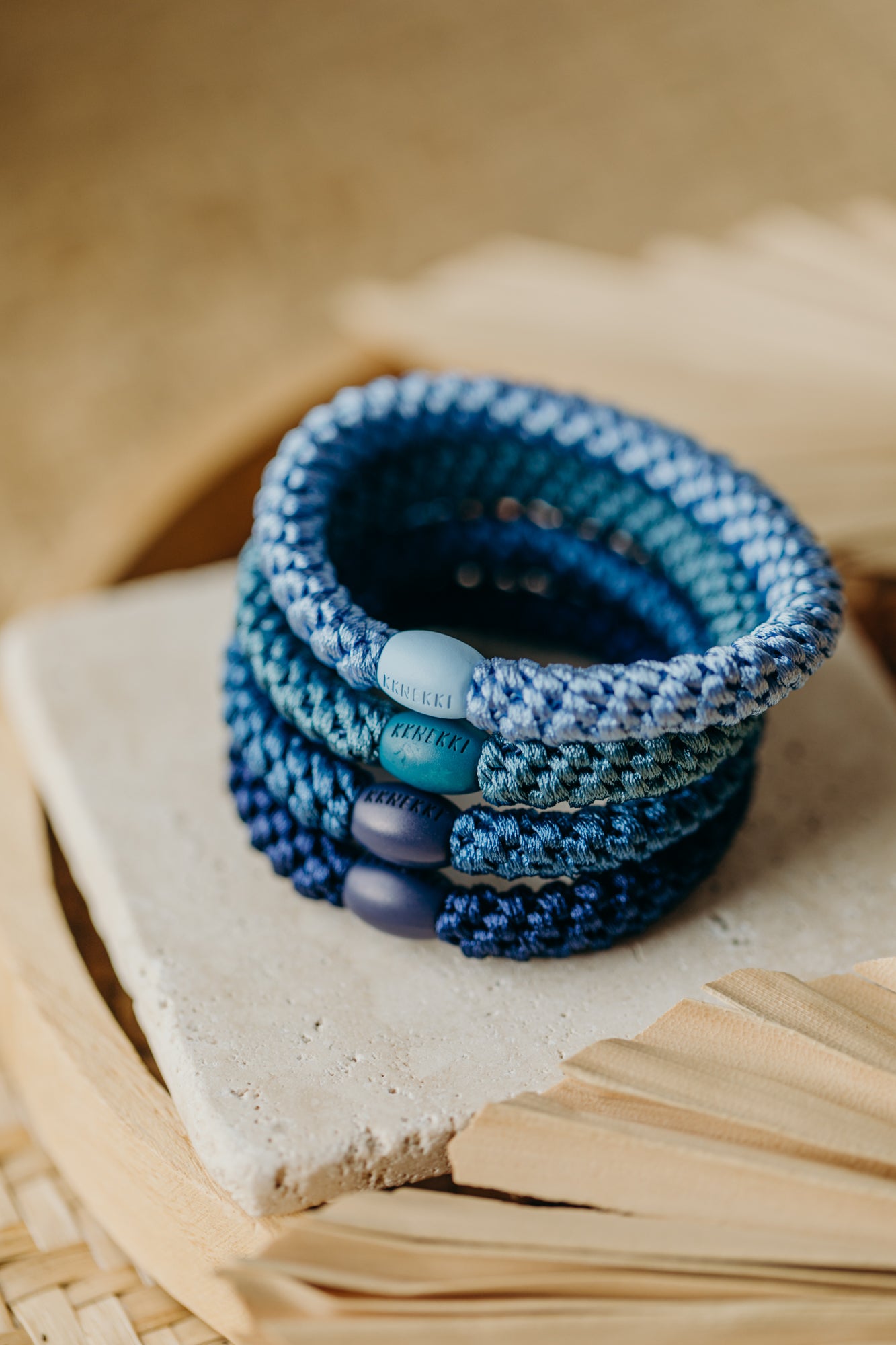 KKNEKKI Haargummi Set 045: 4 Haargummis im Set Sky Blue, Indigo, Dusty Blue und Navi