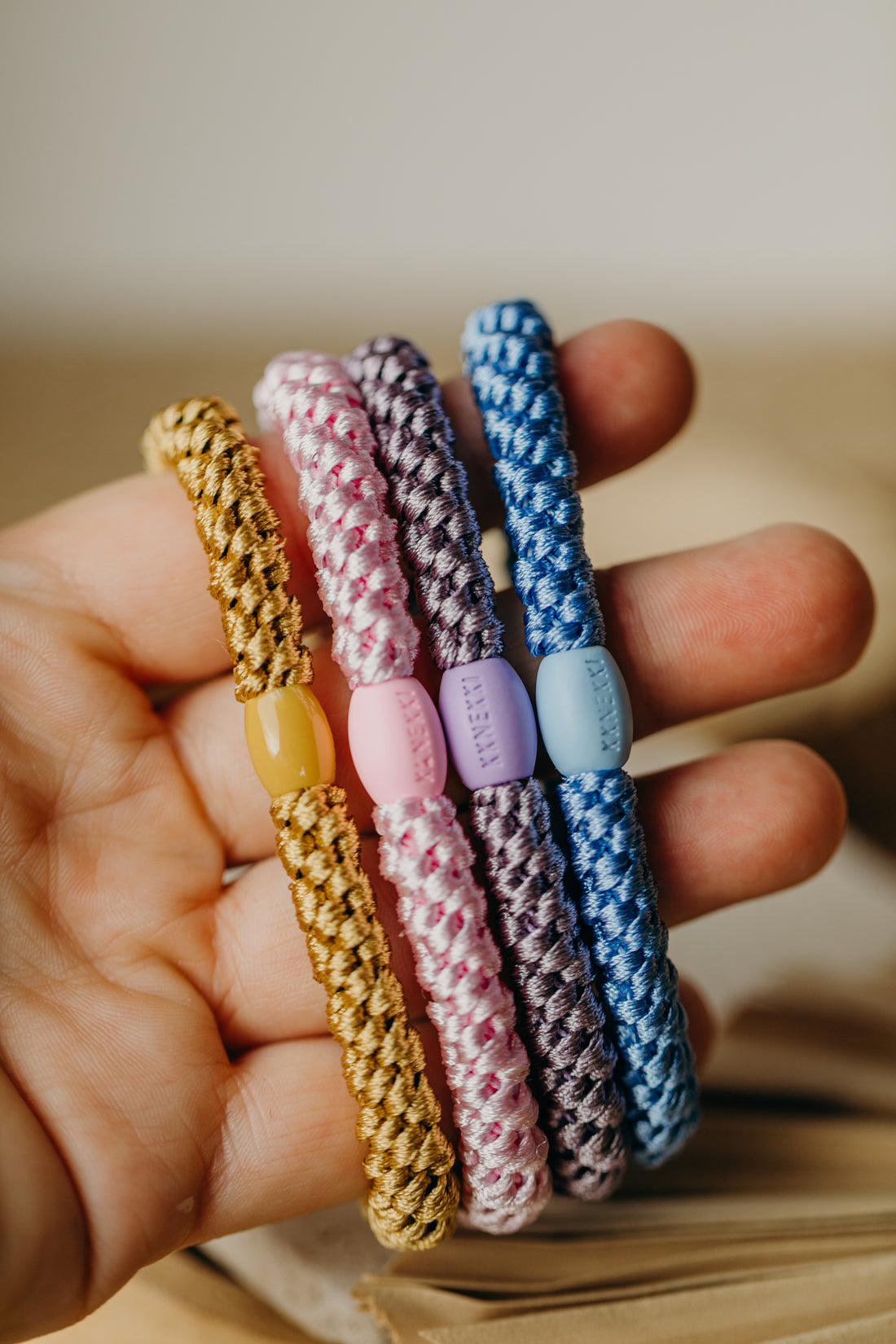 KKNEKKI Haargummi Set 046: 4 Haargummis im Set Sky Blue, Pearl Lavendel, Pink und Mustard