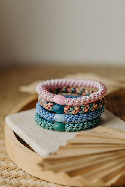 KKNEKKI Haargummi Set 047: 4 Haargummis im Set Sky Blue, Faded Green, Pink und Mix Plum Faded Green Glitter
