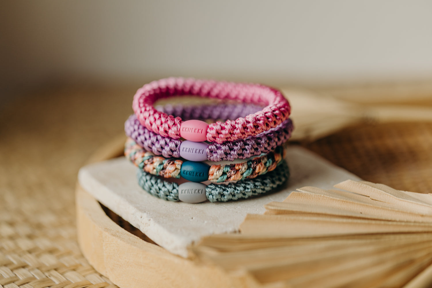 KKNEKKI Haargummi Set 048: 4 Haargummis im Set Aqua, Lavendel, Bubble Gum und Mix Plum Faded Green Glitter