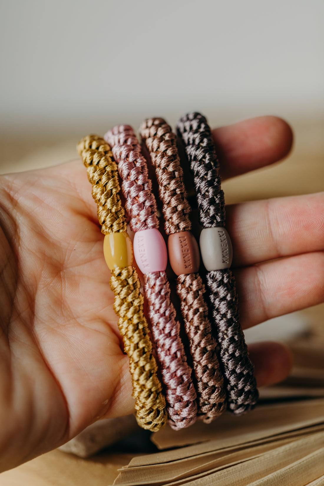 KKNEKKI Haargummi Set 049: 4 Haargummis im Set Mustard, Dusty Rose, Nougat und Mole