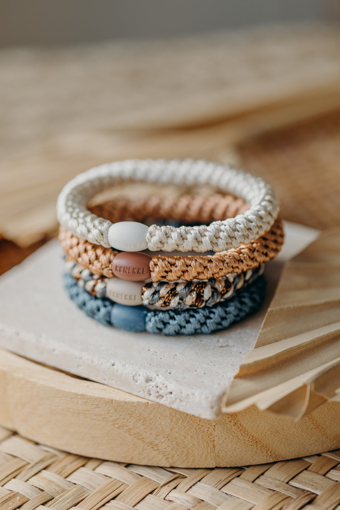 KKNEKKI Haargummi Set 075: 4 Haargummis im Set Ivory, Nougat, Dusty Blue und MIx Copper Glitter