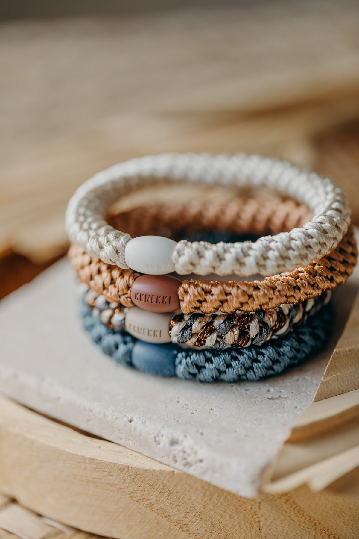 KKNEKKI Haargummi Set 075: 4 Haargummis im Set Ivory, Nougat, Dusty Blue und MIx Copper Glitter