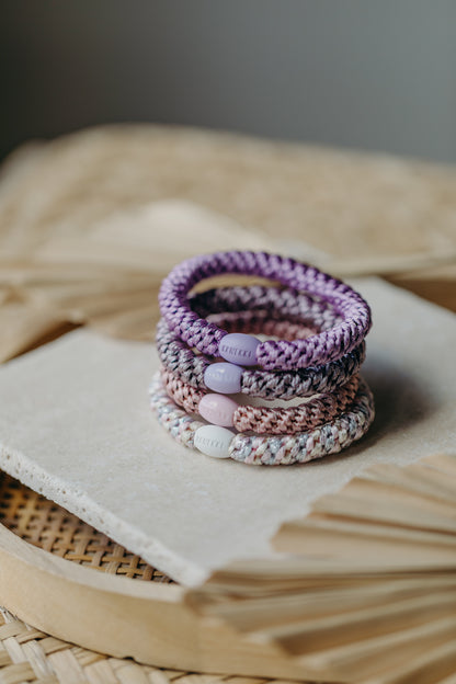 KKNEKKI hair tie set of 4 in shades of grey, green and black