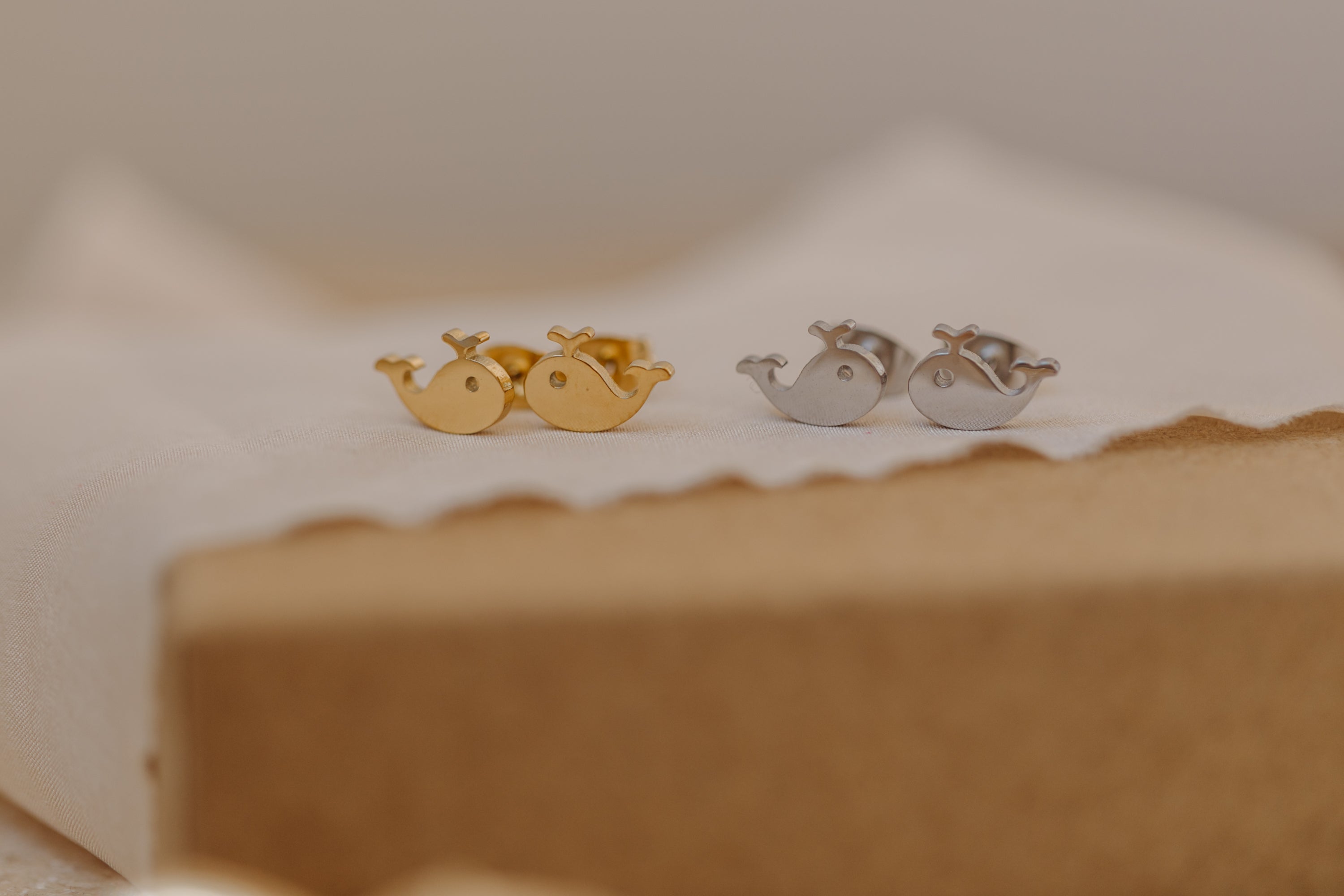 dotted circle earrings