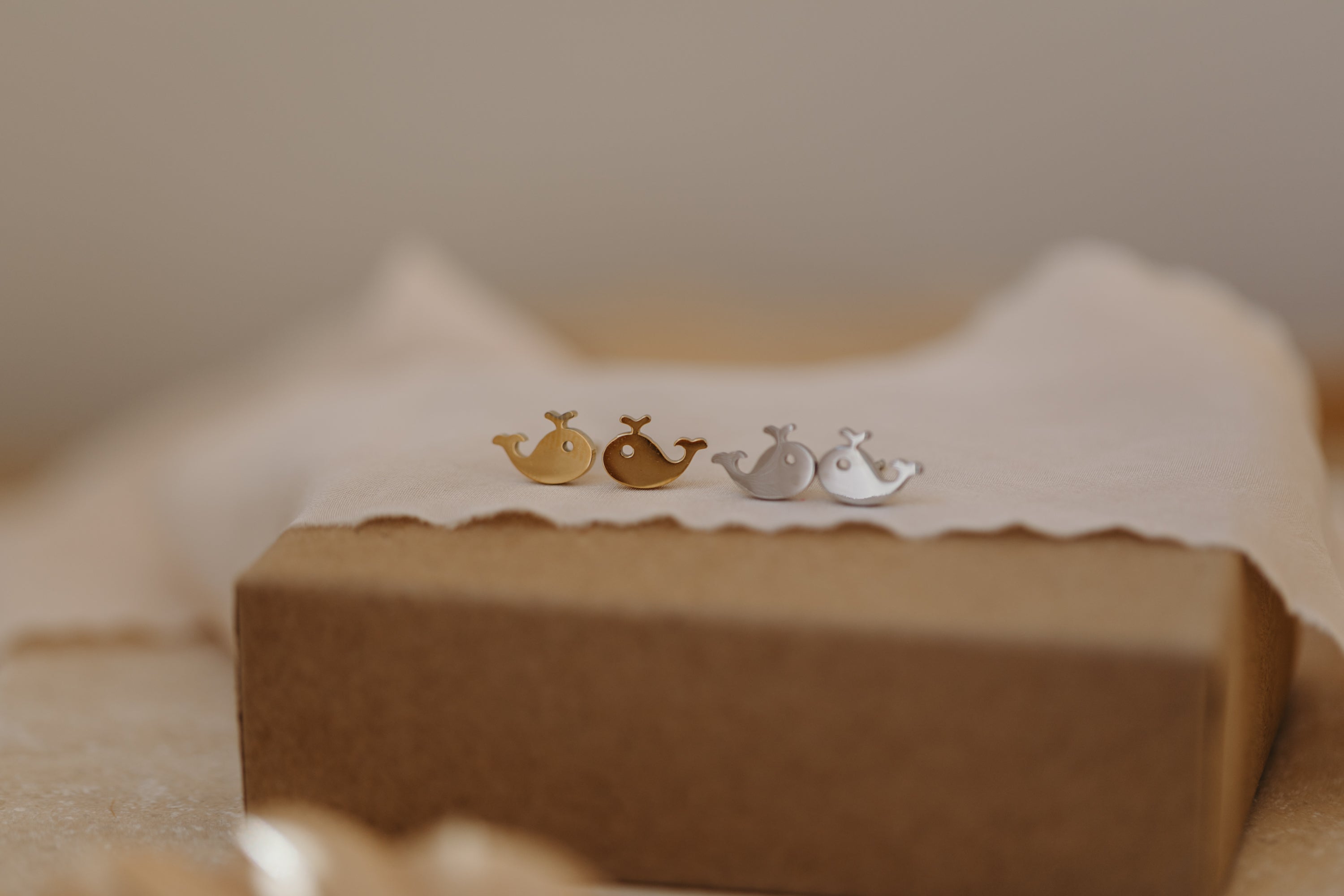 dotted circle earrings