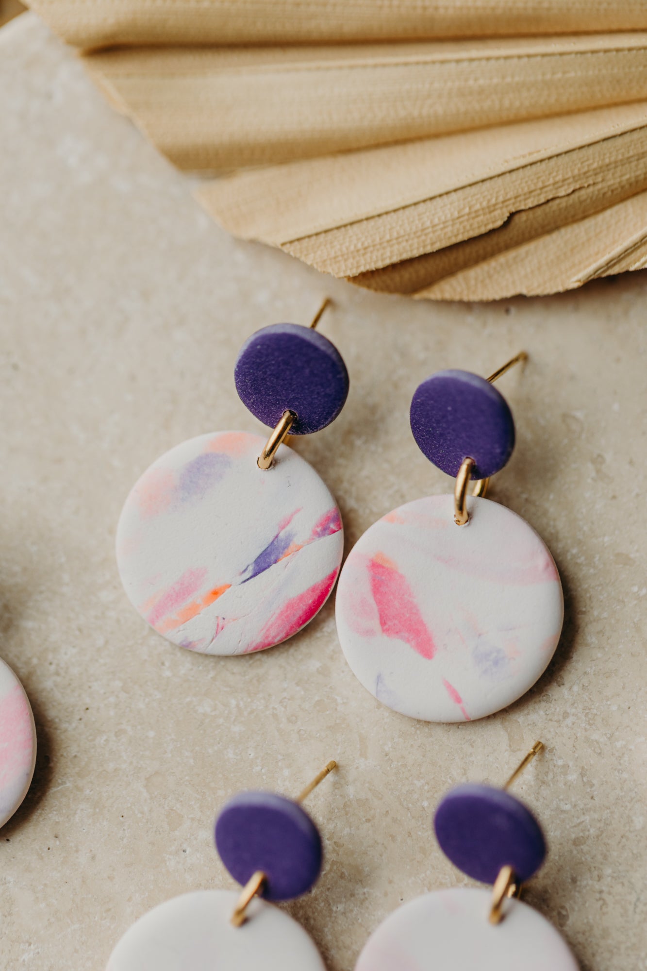 LANA - runde Ohrringe in violett/himbeere/orange